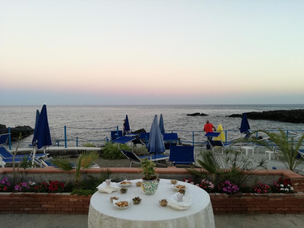 Hotel Nike Giardini Naxos Exterior photo